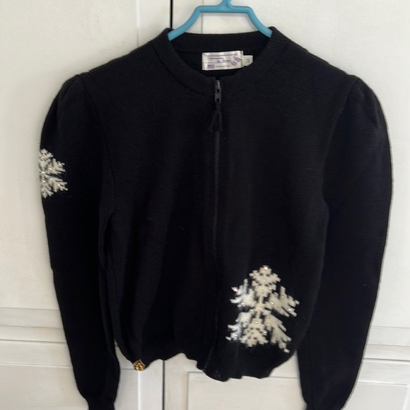 Handmade Sweater with angora and crystals Snowflakes - Picture 1 of 7